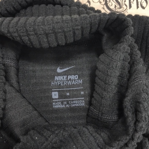 Nike Pro HyperWarm Sweatshirt - Picture 7 of 7